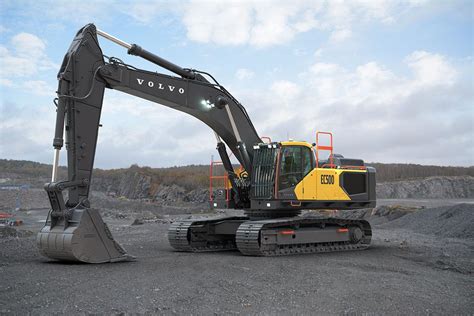 Faster, safer next-gen Volvo crawler excavator debuts ...