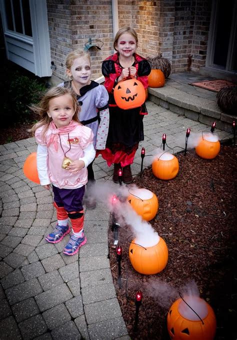 Dry Ice Display for Halloween | Stuff For ME! | Dry ice halloween, Dry ice, Halloween decorations