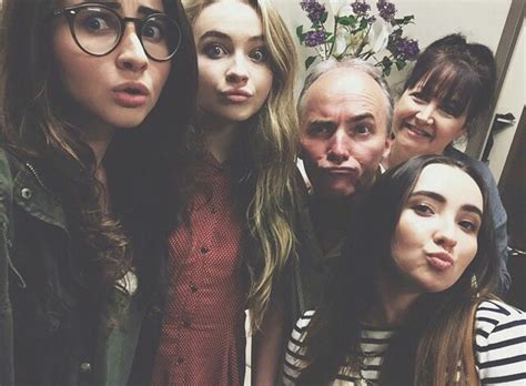 Sabrina Carpenter Family Pictures, Husband, Sisters, Age