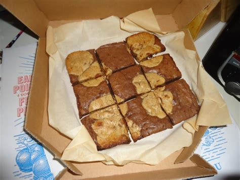 domino's marbled cookie brownie review