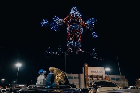 Guinness World Records Drone Show Appears Over North Texas