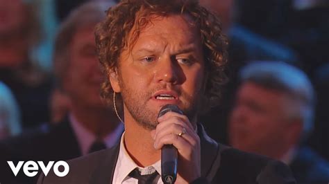 David Phelps, Gaither Vocal Band - He's Alive Chords - Chordify