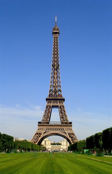 Information Dose: Eiffel Tower, Paris