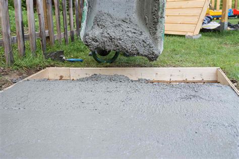 How to Pour a Concrete Slab