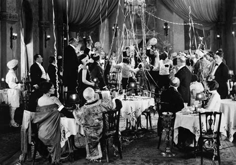 Speakeasy party - Bring people together this summer!