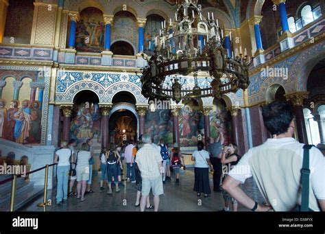 (dpa) - A view of the magnificent Throne Room inside the fairy Stock ...