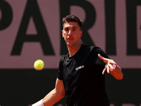 Kokkinakis digs deep for Paris victory