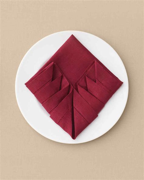 The Art of Napkin-Folding: One Napkin, 12 Ways | Martha Stewart