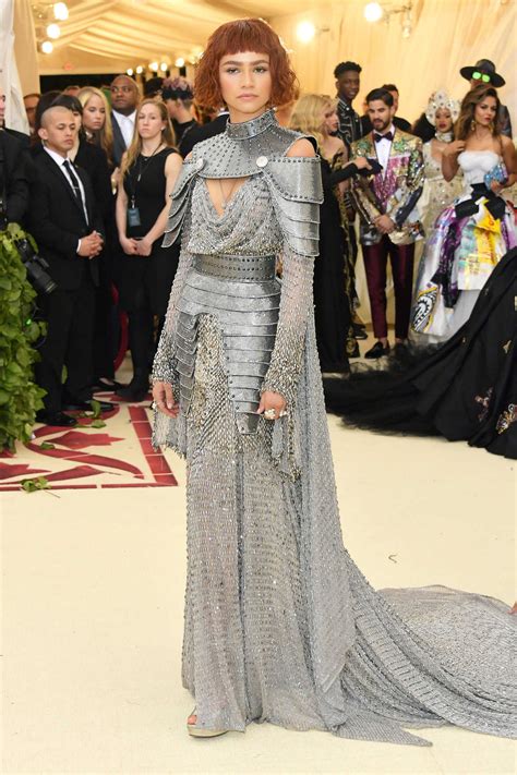 Zendaya at 2018 Heavenly Bodies: Fashion and The Catholic Imagination ...