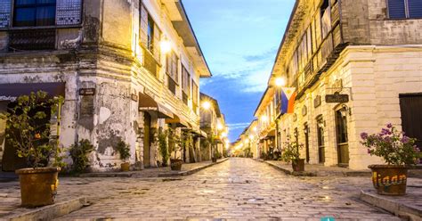 Top 13 Vigan City Tourist Spots Including Calle Crisologo...