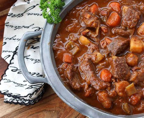 Traditional Irish Beef & Guinness Stew (Stovetop or Slow Cooker) - The ...