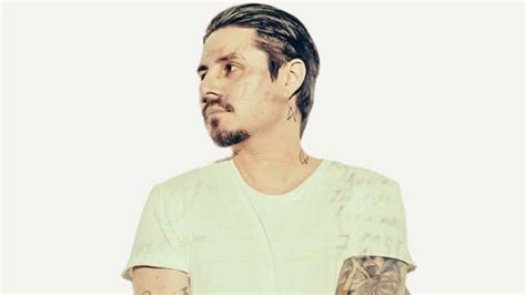 Low Roar Singer Ryan Karazija Cause Of Death, Obituary, Biography, Age, Family, Wife, Songs List ...