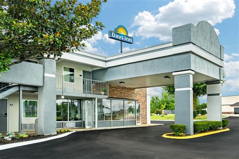 Days Inn by Wyndham Clarksville TN | Clarksville, TN Hotels