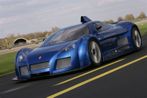 Gumpert Apollo Review, Specs, Pictures, Price & Top Speed