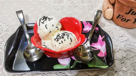 Vanilla Custard Ice Cream Recipe ~ Cookery Atlas