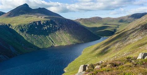 9 Best Places To Visit In Northern Ireland | Travelholicq