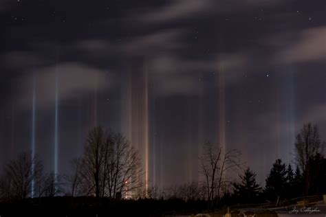 Look At These Absolutely Stunning Pictures Of Light Pillars Over ...