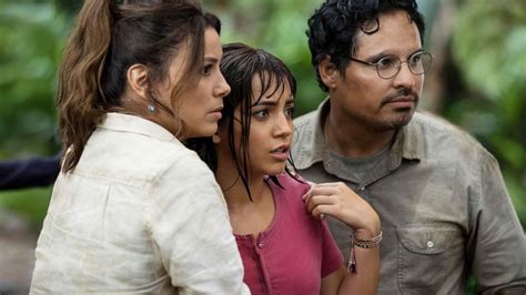 'Dora the Explorer' live-action trailer released for your dose of '90s kid nostalgia - Good ...