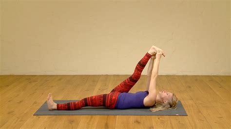 Short Ground and Refresh Yoga Sequence with Esther Ekhart | Yoga sequences, Yoga poses for ...
