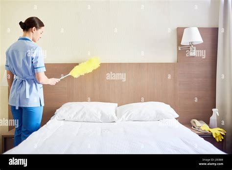 Dusting furniture Stock Photo: 139843096 - Alamy