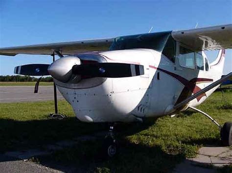 CESSNA 205 Specifications, Cabin Dimensions, Performance