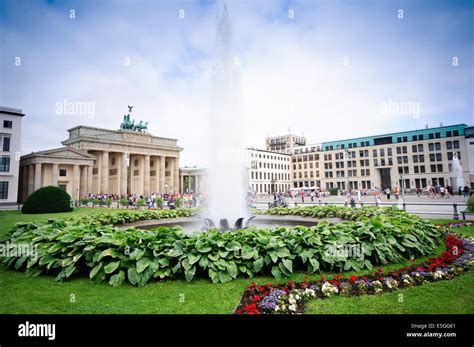 Germany, Berlin, Pariser Platz Square, Brandenburg Gate Stock Photo - Alamy