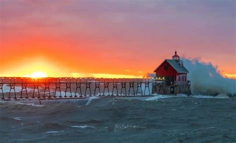 Grand Haven Beach, MI, USA | Beach Camp & Location - Amazingworld