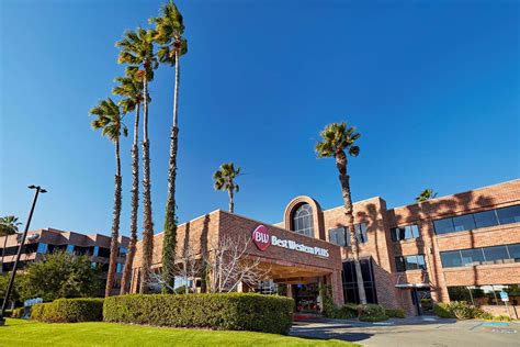 Best Western Plus Meridian Inn & Suites, Anaheim-Orange | Hotel Rooms