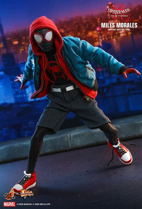 Hot Toys' 1/6th-Scale Miles Morales Figure Stepped Right out of "Into ...