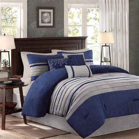 16 Best Navy Blue Bedroom Decor Ideas for a Timeless Makeover in 2023