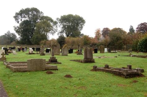 Commonwealth War Graves Kilsby Cemetery - Kilsby - TracesOfWar.com