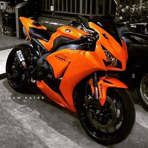 Orange CBR @aum.patrr | Honda sport bikes, Sport bikes, Honda motorcycles