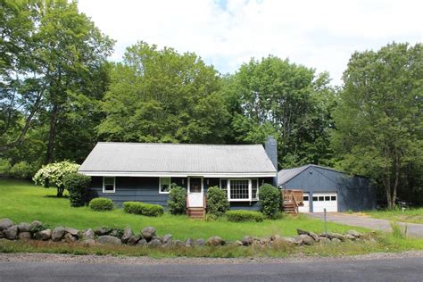 Chester, NH Real Estate - Chester Homes for Sale | realtor.com®