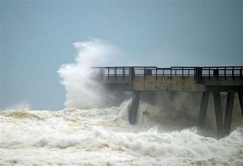 Pin by Stephanie Walls on Mother Natures Wrath | Beach vacation spots ...