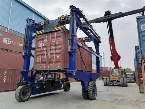 How to check container straddle carrier parts? | CCMIE GROUP