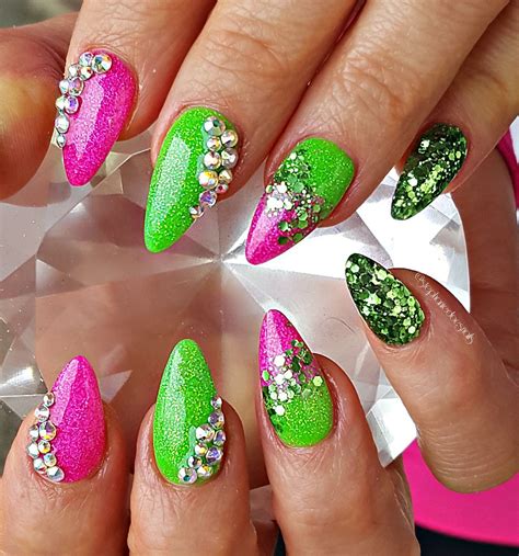 Neon pink and green acrylic nails #acrylicnails #neonnails | Almond ...