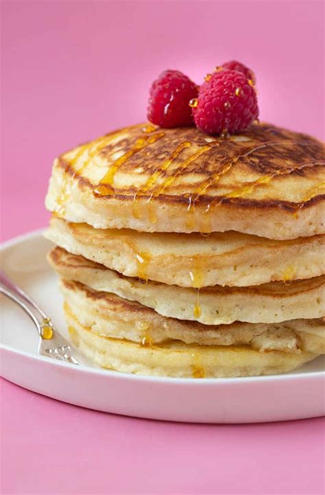 Thick And Fluffy American Pancakes - Sweetest Menu