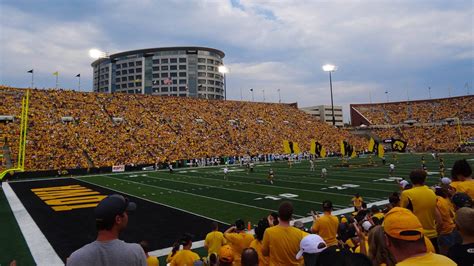 greens sports: Download University Of Iowa Football Schedule Background