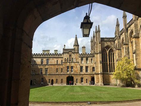 Ultimate Guide To New College Oxford - Footprints Tours - Oxford ...