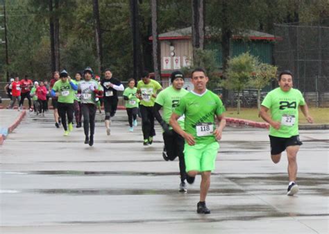 First annual Reindeer Run goes on despite rainy weather