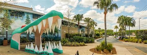 Gatorland Orlando Florida - Guide to Florida Attractions