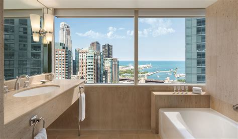 Corner Lifestyle Suite - Swissotel Chicago