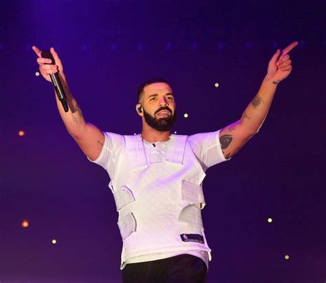 Drake Brings Out Meek Mill at Aubrey & the Three Migos Boston Show | Complex