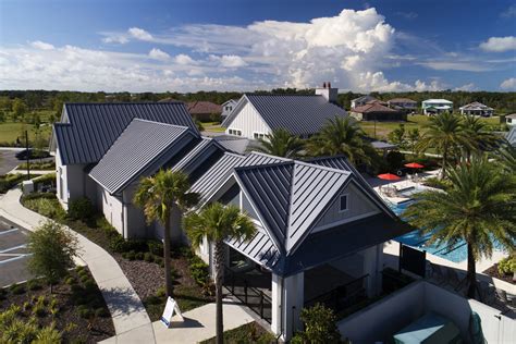 Metal roof brings a ‘front porch lifestyle’ to Florida clubhouse - Construction Specifier