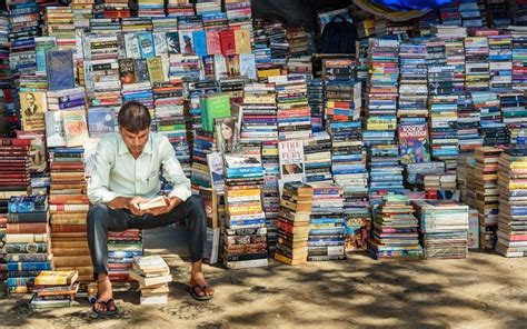 Avenue Road, Secondhand Book Street in Bangalore for Books, Textbooks ...