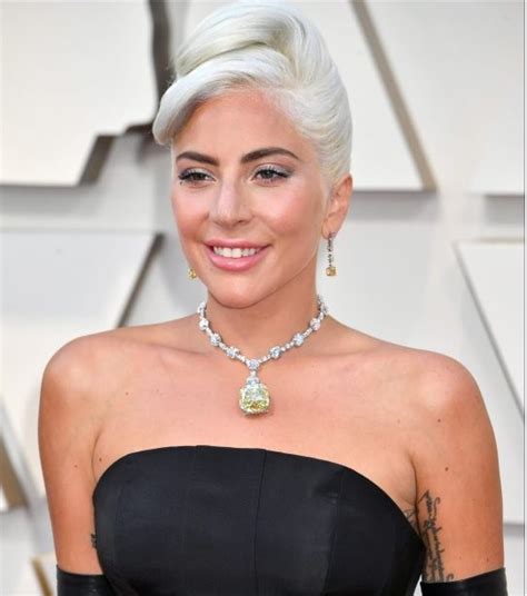 Lady Gaga Wore 128-Carat Tiffany Yellow Diamond Necklace Worth $US30 Million At Oscars ...