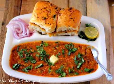 CONCOCTIONS OF A COOKAHOLIC !!!: Pav Bhaji-Mumbai Street Style Chat