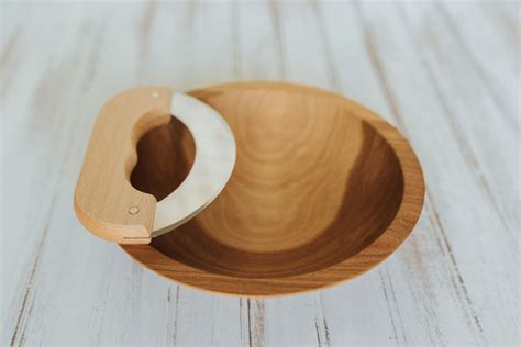 9 inch Beech Chopping Bowl & Mezzaluna Knife Set with Bee's Oil Finish ...