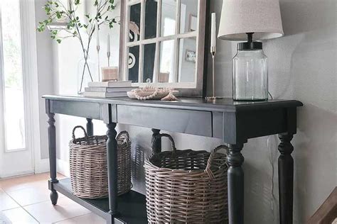 White Rustic Entryway Table : If you're lucky enough to have some ...
