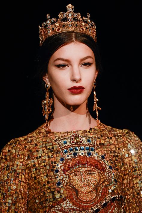Dolce & Gabbana Fall 2013 Ready-to-Wear Fashion Show | Vogue